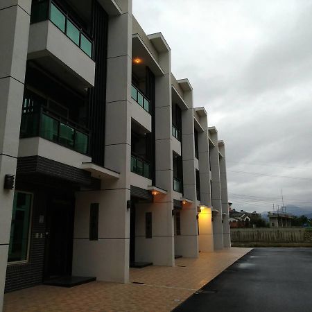 Smile Castle Apartment Luodong Exterior photo